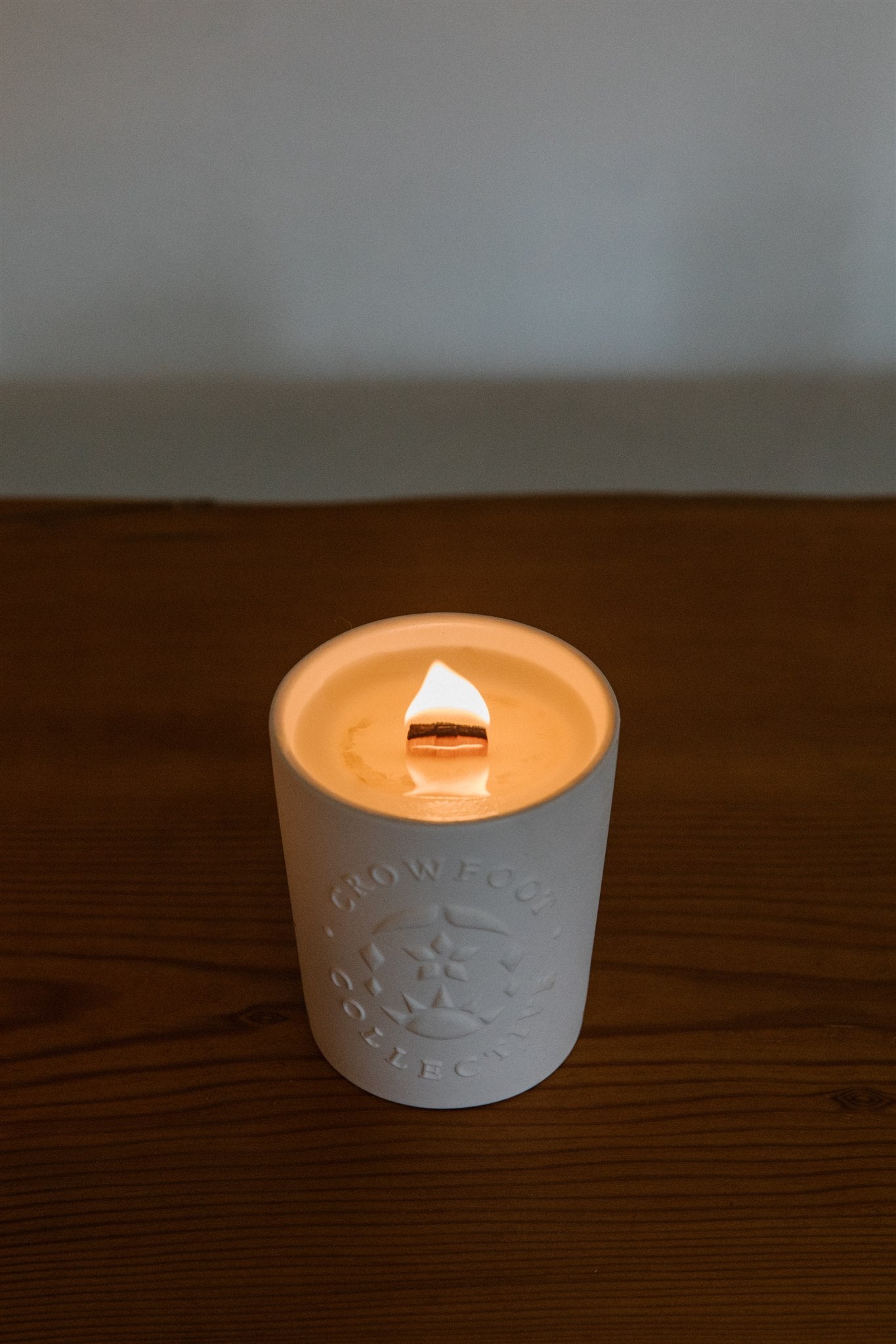 MAKOYOOHSOKOYI - Wolf Trail Ceramic Candle